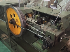 Testlaufvideo einer Stahlkugel-Kaltkopfmaschine zur Herstellung von 4 mm Stahlkugeln